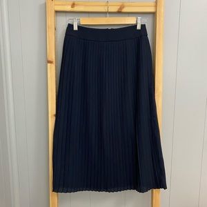 NWT JCREW pleated midi skirt in Navy size 4